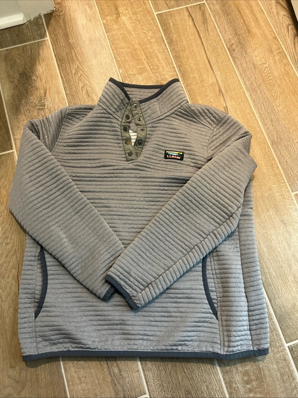 L.L. Bean Men's Light Gray Quilted Zip-Front Pullover